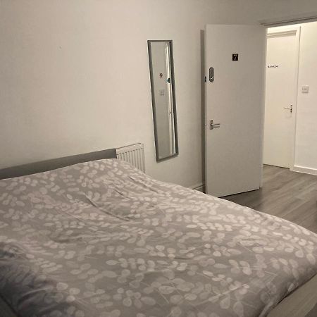 Chosen Rocky Lane Private Rooms Liverpool Kültér fotó