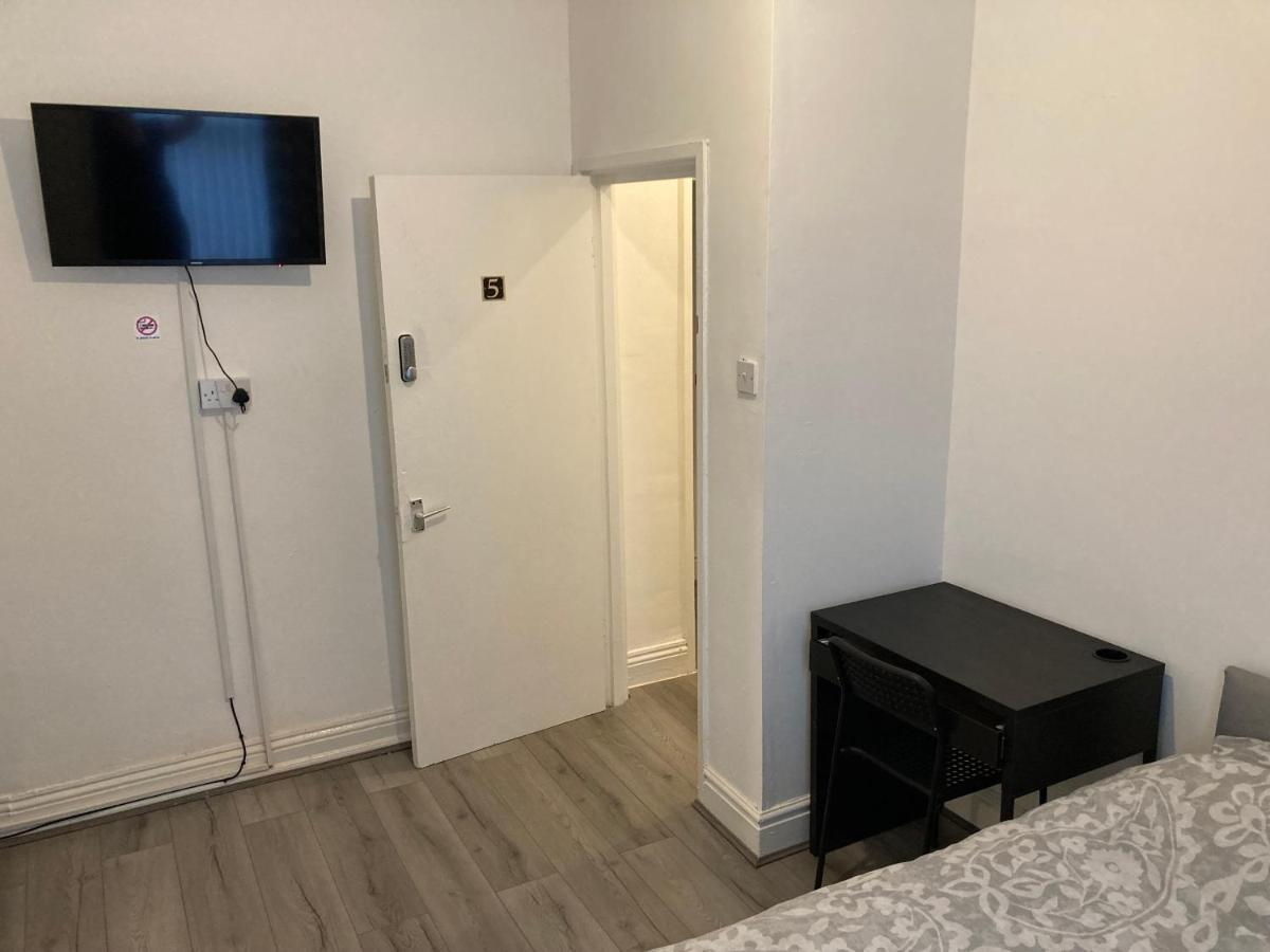Chosen Rocky Lane Private Rooms Liverpool Kültér fotó
