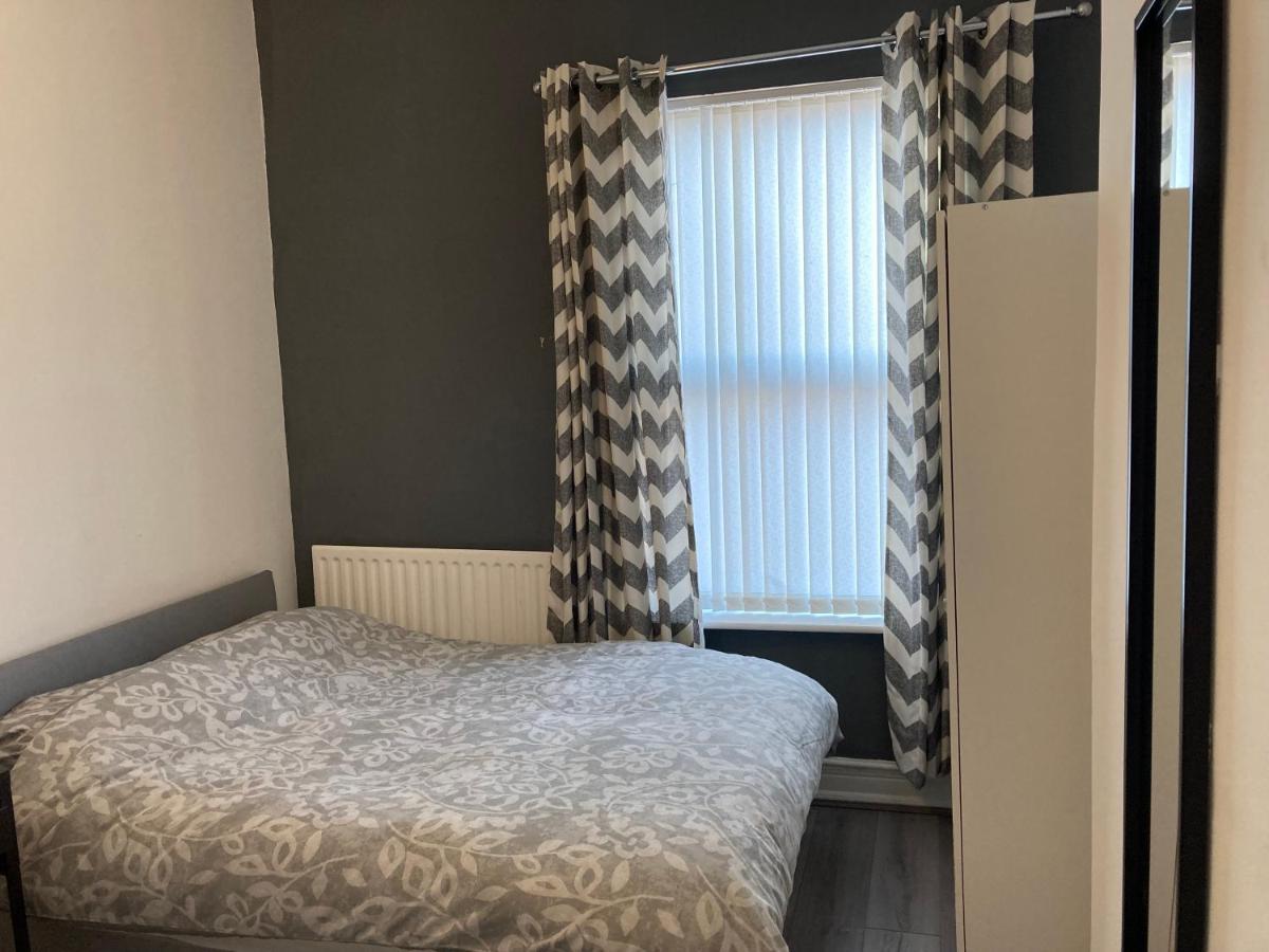 Chosen Rocky Lane Private Rooms Liverpool Kültér fotó