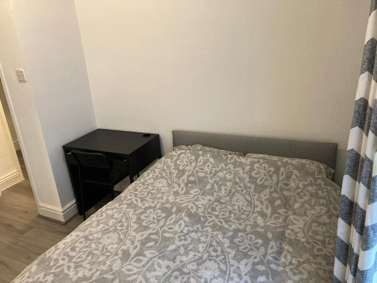 Chosen Rocky Lane Private Rooms Liverpool Kültér fotó