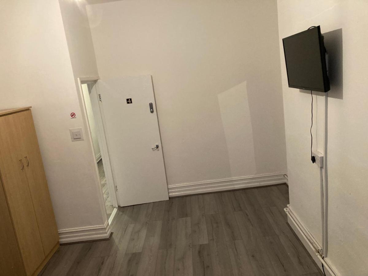 Chosen Rocky Lane Private Rooms Liverpool Kültér fotó