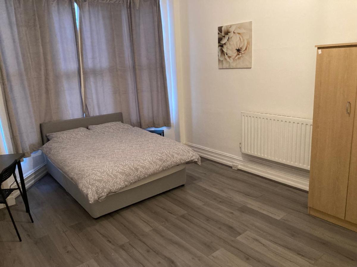 Chosen Rocky Lane Private Rooms Liverpool Kültér fotó