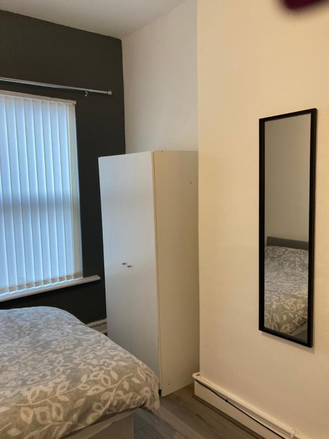 Chosen Rocky Lane Private Rooms Liverpool Kültér fotó