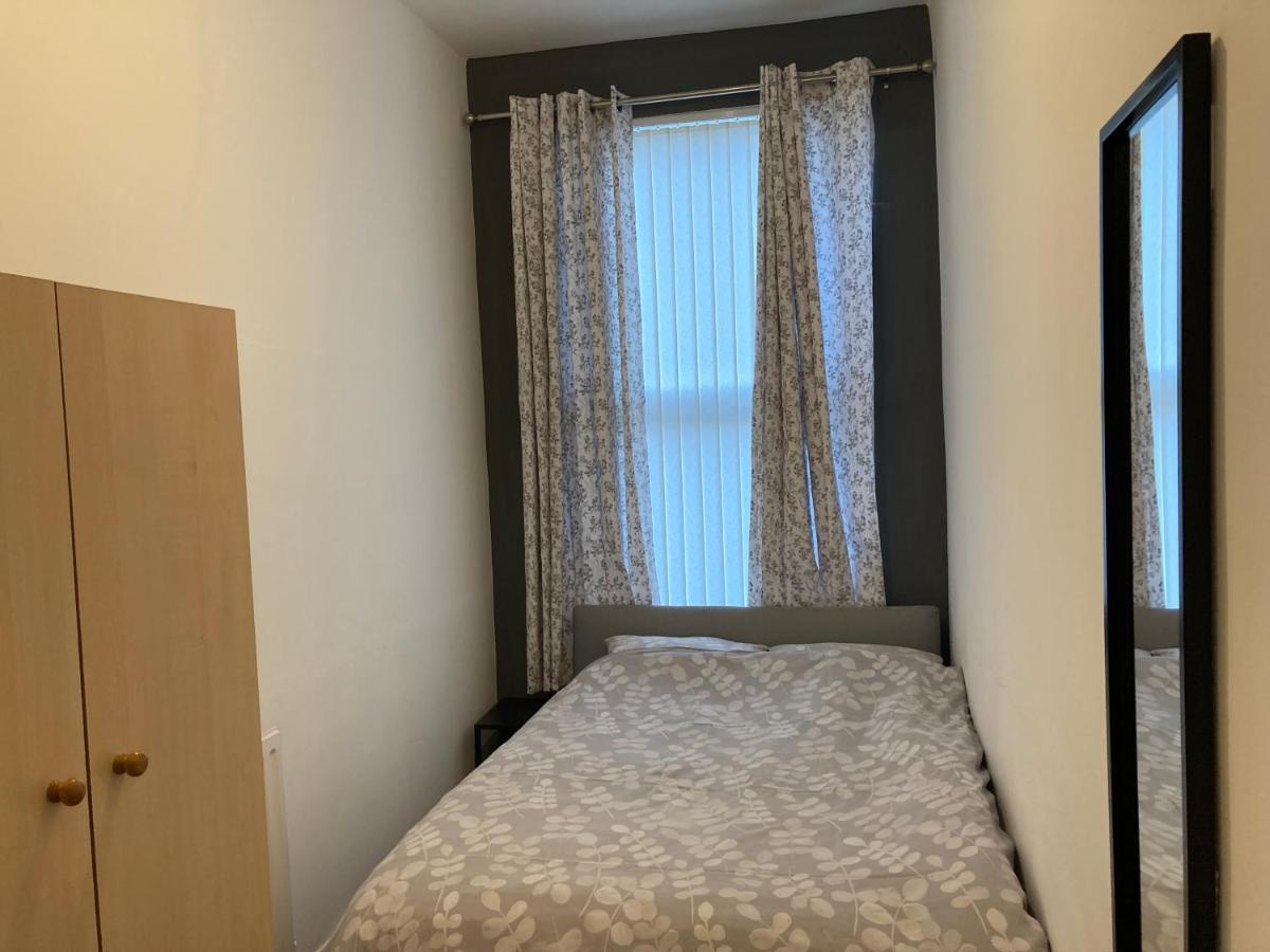 Chosen Rocky Lane Private Rooms Liverpool Kültér fotó